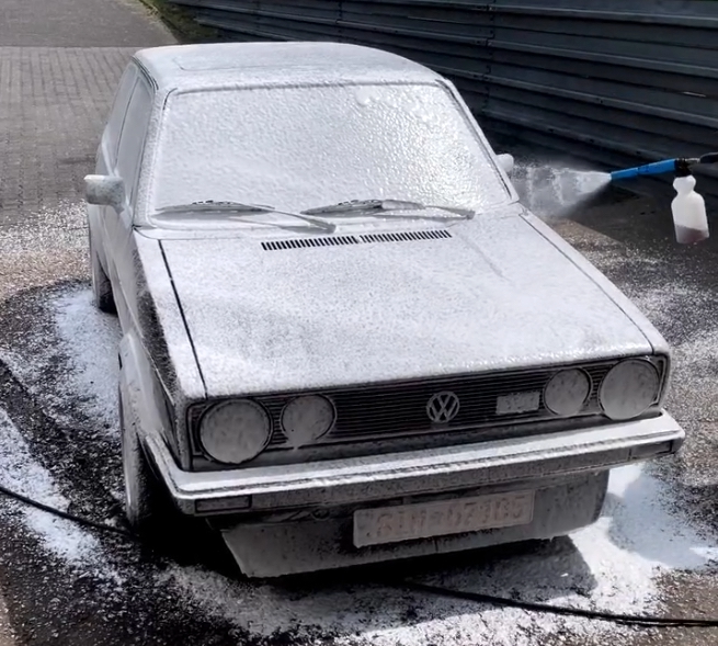 Autoreinigung & Pflege